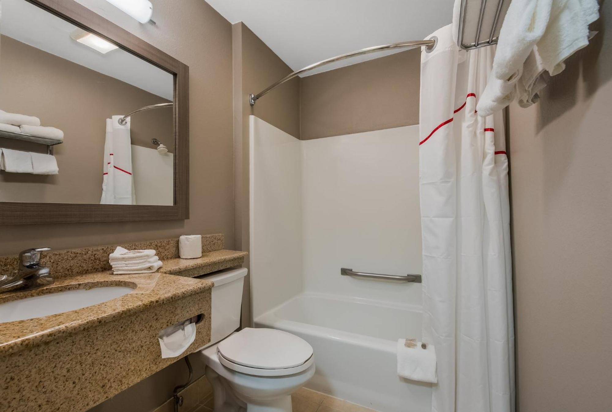 Red Roof Inn & Suites Vineland - Buena Екстериор снимка