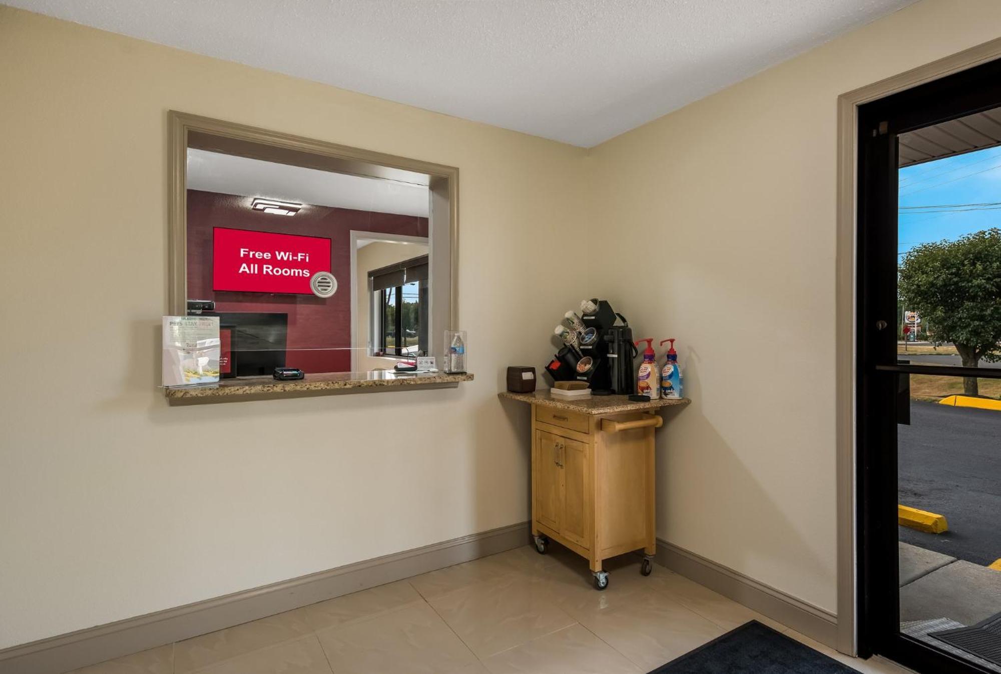 Red Roof Inn & Suites Vineland - Buena Екстериор снимка