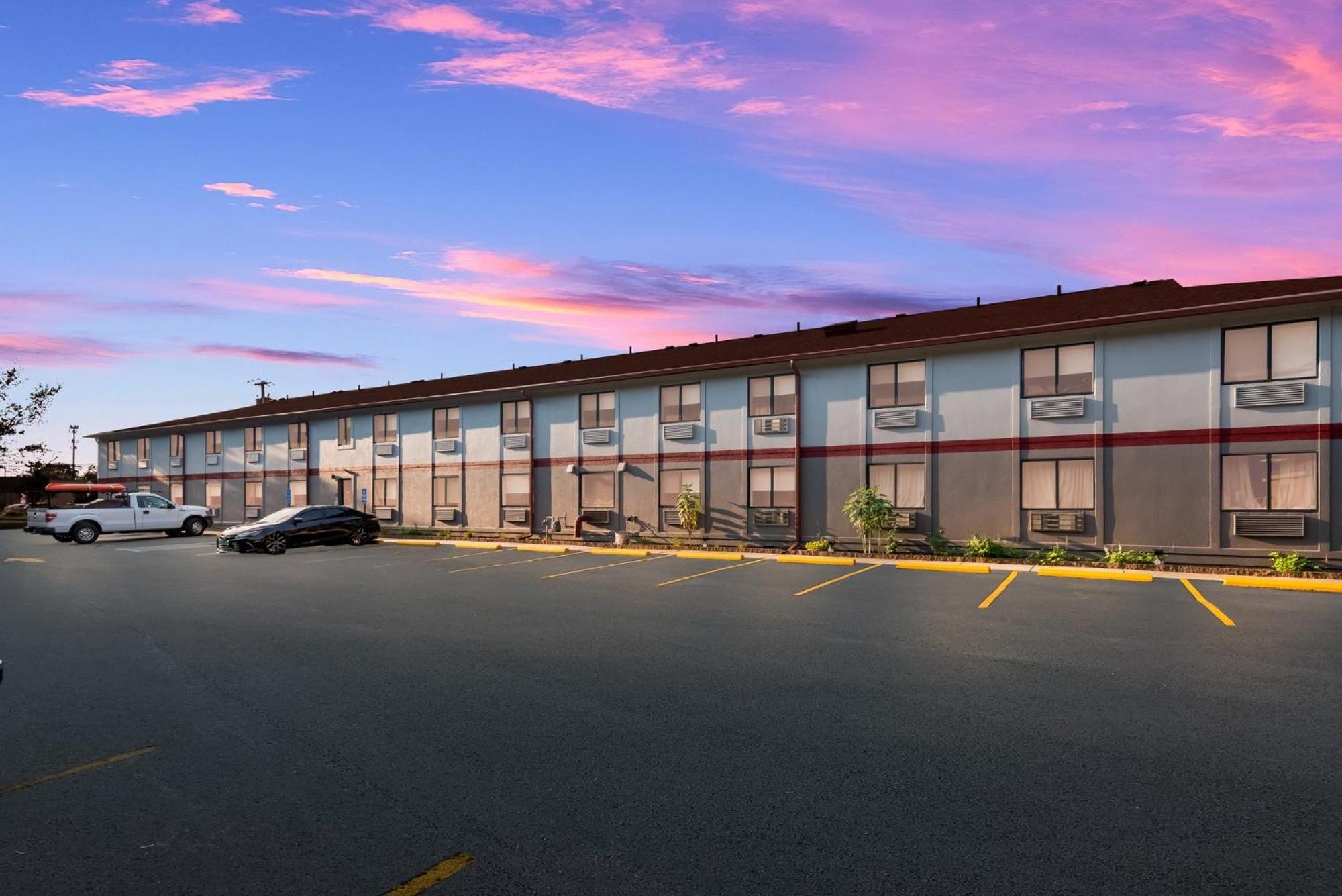 Red Roof Inn & Suites Vineland - Buena Екстериор снимка