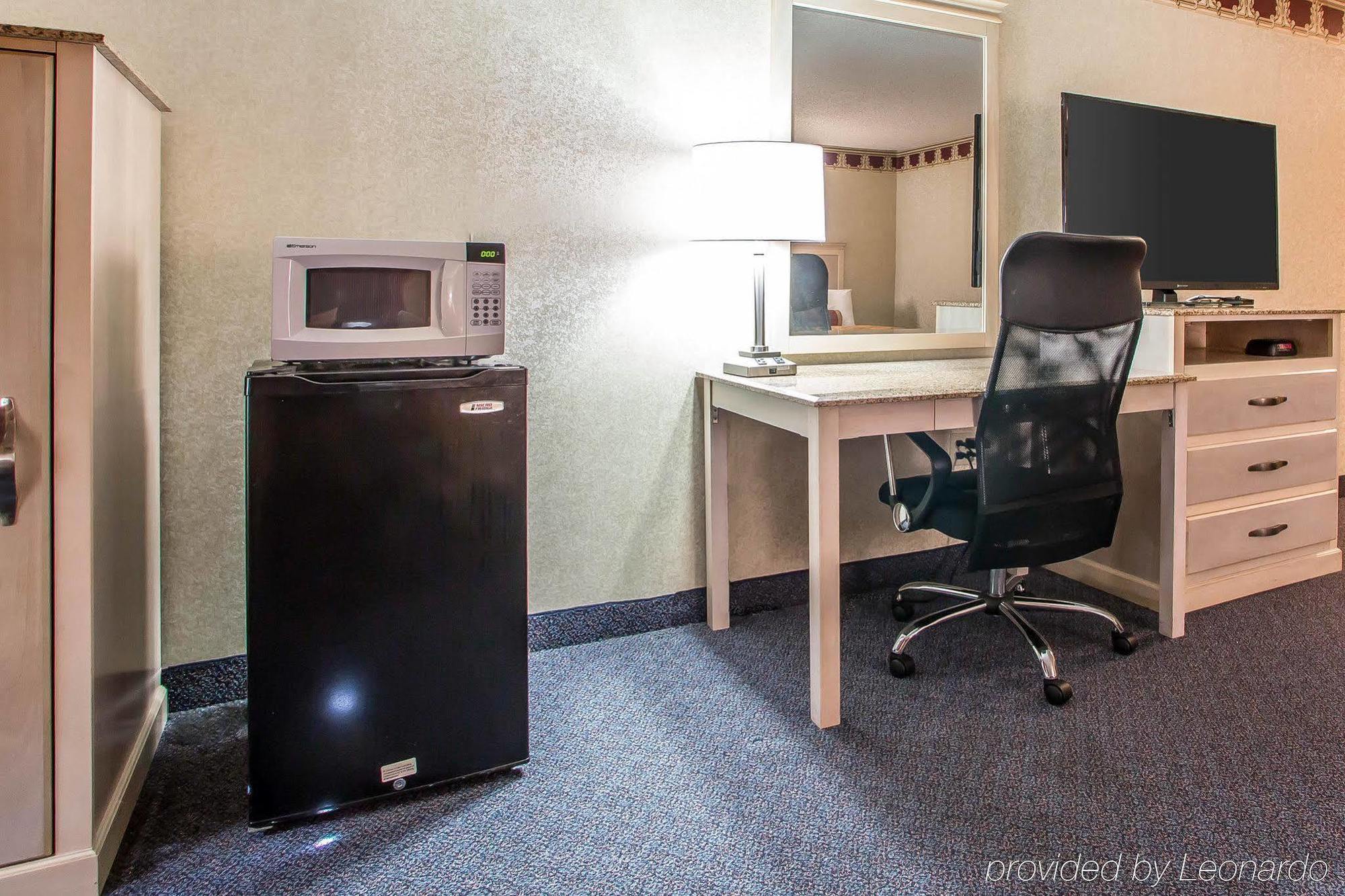 Red Roof Inn & Suites Vineland - Buena Екстериор снимка